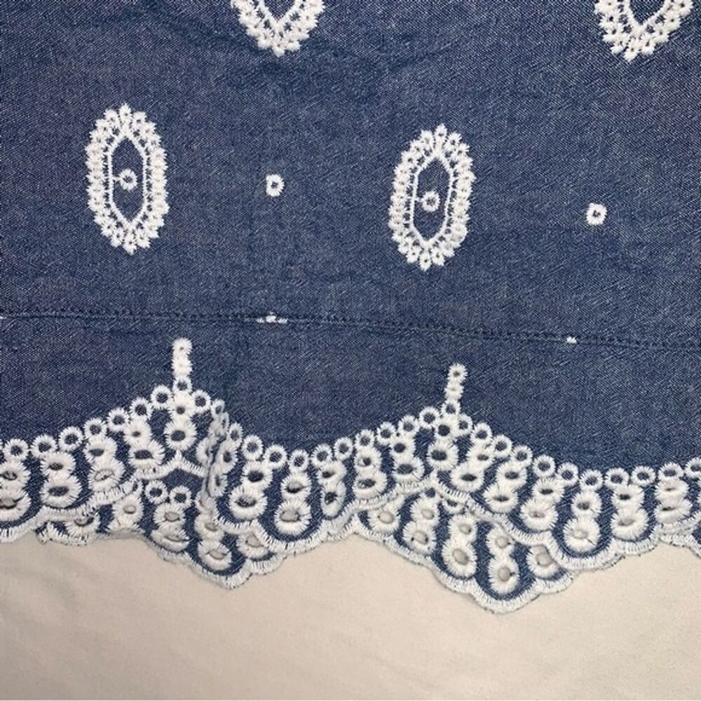Anthropologie Boho Blue Eyelet Chambray Shorts Womens Large Fall Beach Preppy - Picture 7 of 10
